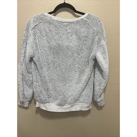 Lazy Princess Gray Fuzzy Sherpa‎ Sweatshirt Crown Girls Cozy Pullover - Picture 6 of 6